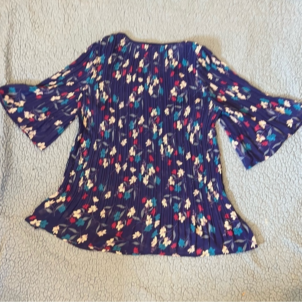 Woman Within Pleated Floral Beaded Neckline Blouse Plus Size Medium 14/16‎ - Picture 4 of 8